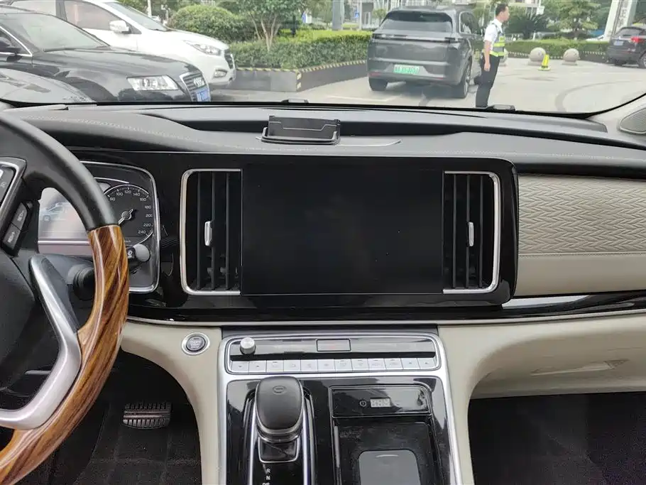 GAC Trumpchi Trumpchi M8 2023 Leading Series 390T Premium Edition фото 13