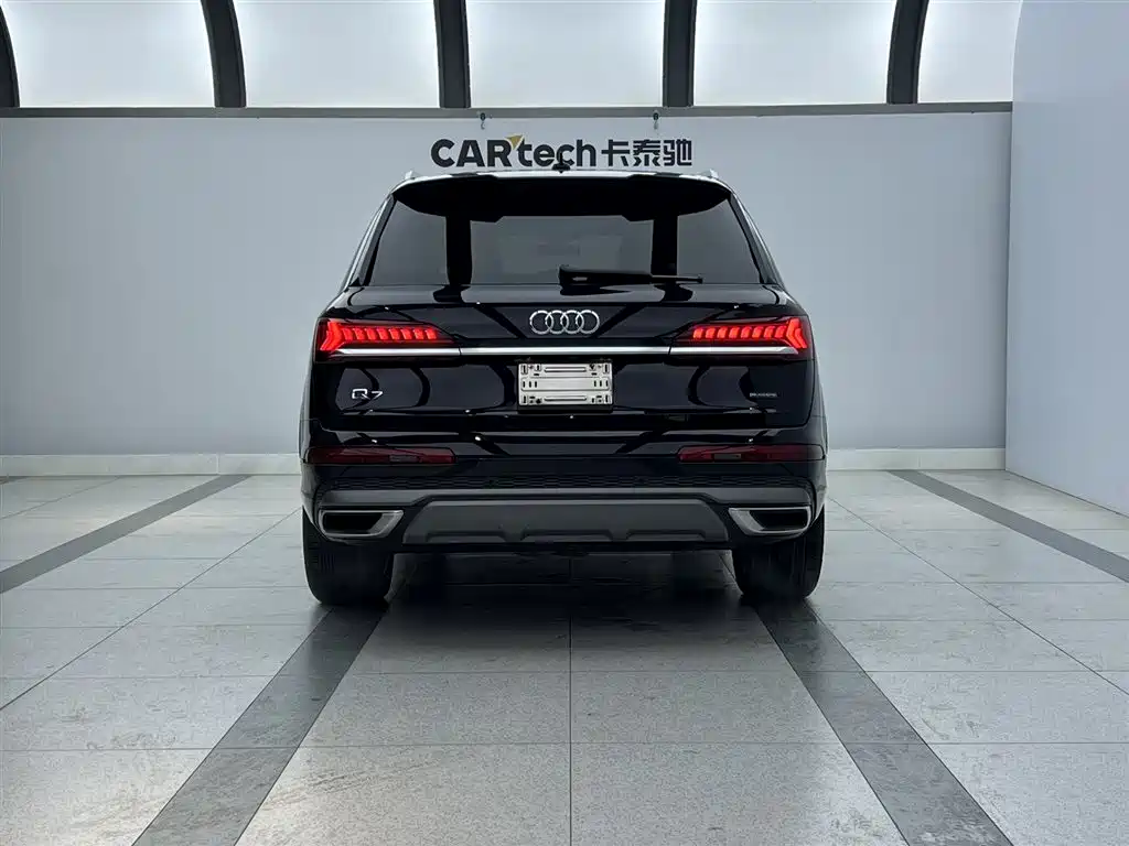 Audi Q7 2020 55 TFSI quattro Black Warrior Exclusive Edition фото 3