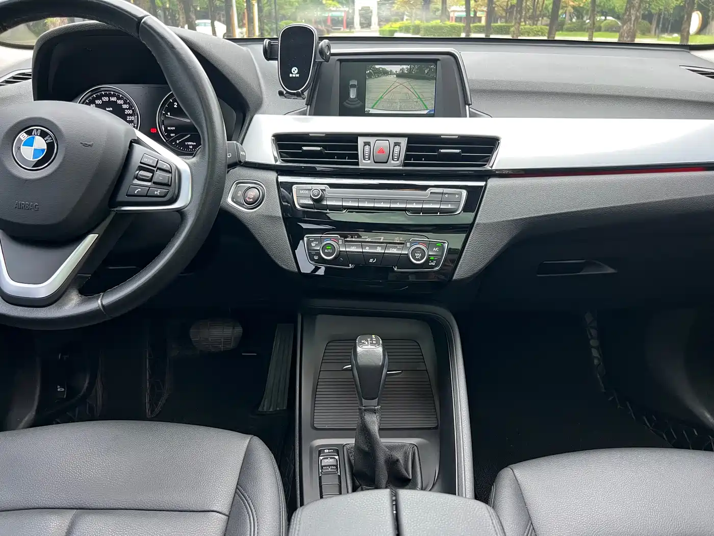 BMW X1 2019 sDrive20Li Leading Model фото 8