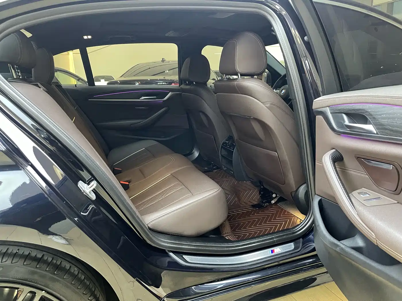 BMW 5 Series 2021 530Li Leading M Sport Package фото 7