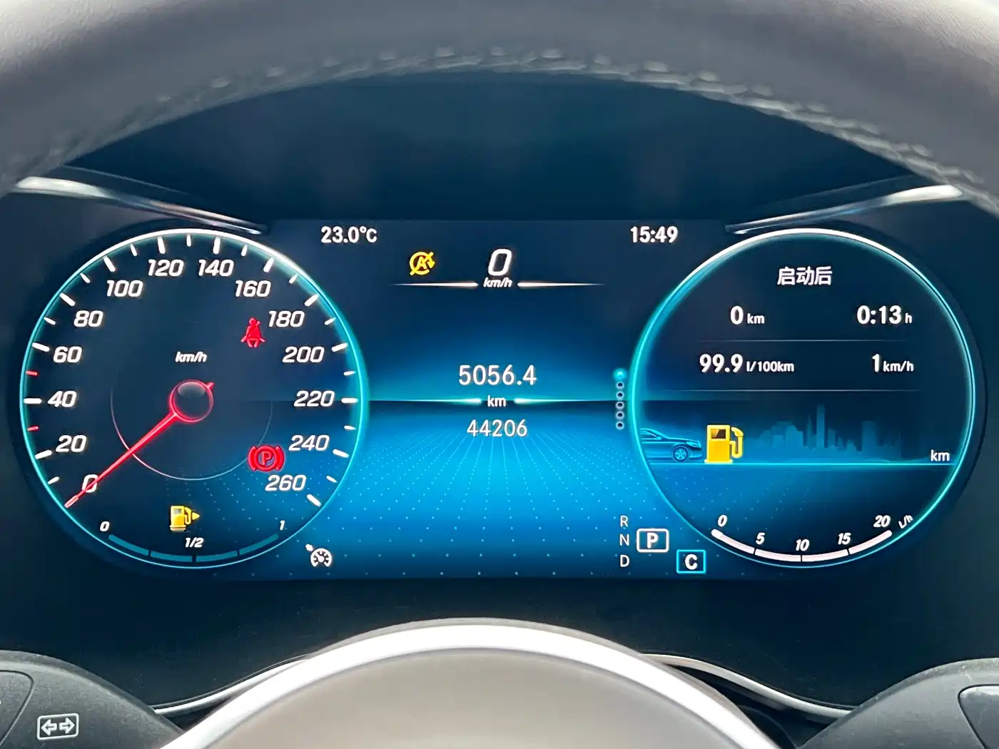 Mercedes-Benz GLC 2022 Facelift GLC 260 L 4MATIC Luxury Model фото 14