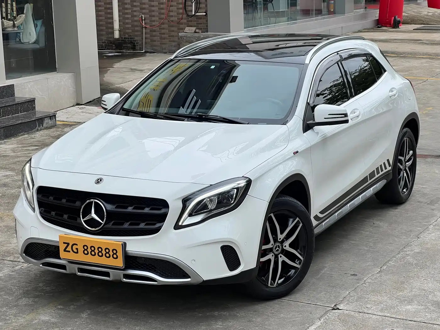 Mercedes-Benz GLA 2017 GLA 200 Fashion