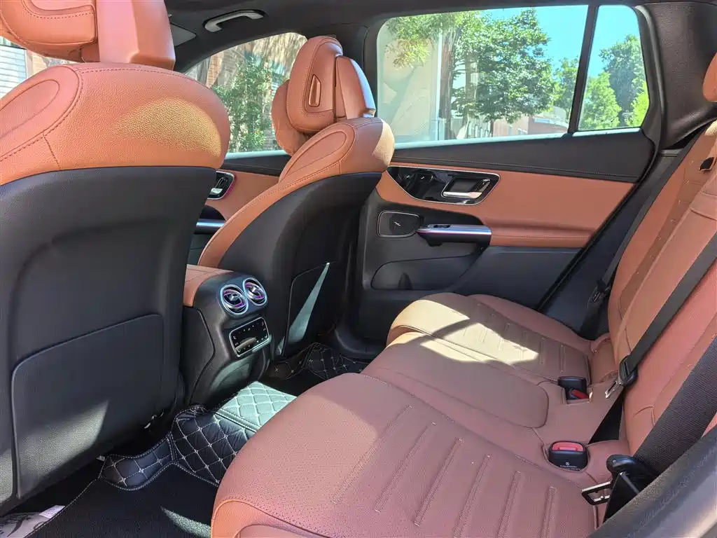 MERCEDES-BENZ GLC