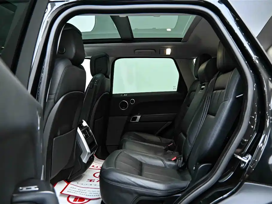 Land Rover Range Rover Sport PHEV 2020 P400e SE фото 5