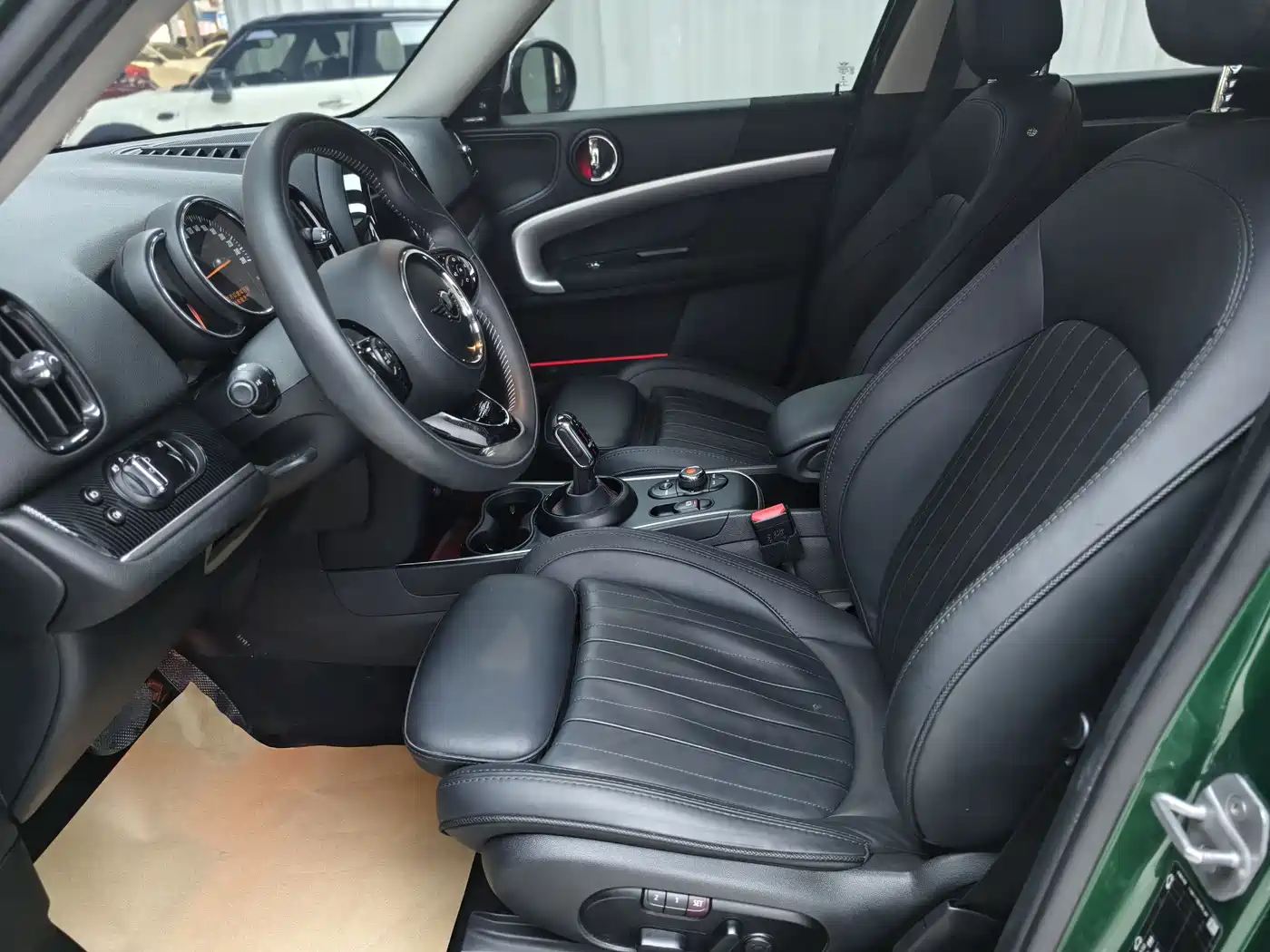 MINI COUNTRYMAN 2020 2.0T COOPER S ALL4 Polar Edition фото 5