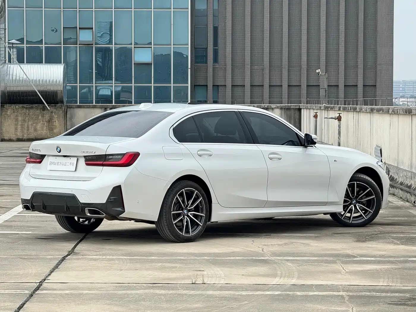 BMW 3 Series 2023 325Li M Sport Package фото 8
