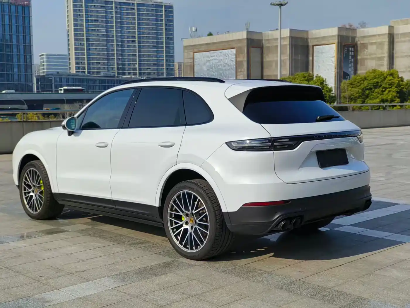 PORSCHE CAYENNE