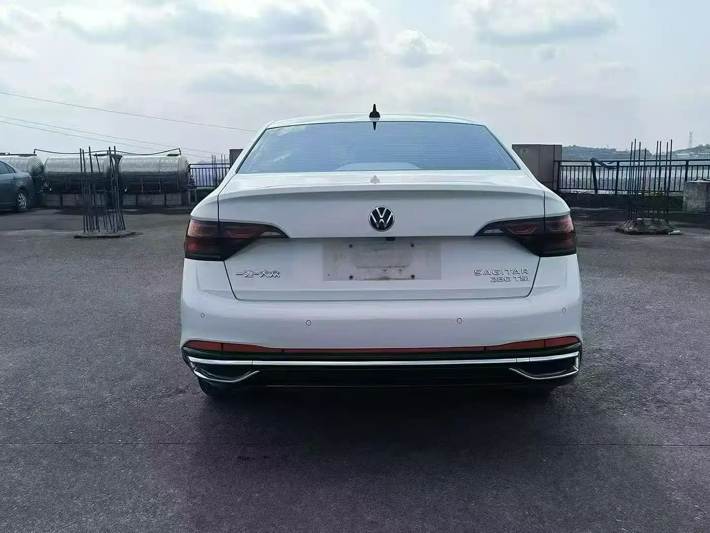 Volkswagen Sagitar 2024 300TSI DSG Flying Edition фото 5