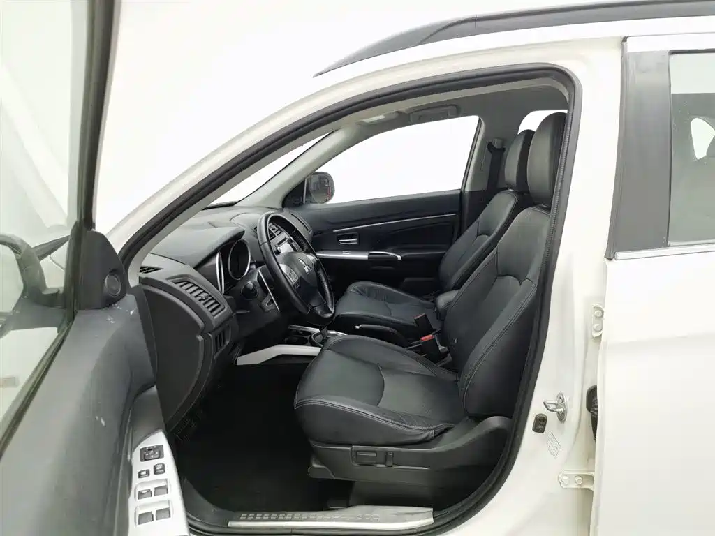 Mitsubishi ASX 2013 2.0L CVT 2WD Luxury фото 10