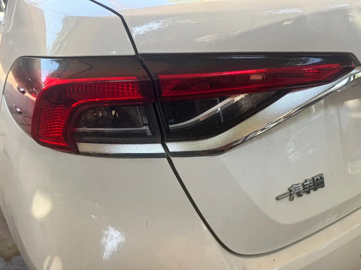 Toyota Corolla 2019 1.2T S-CVT GL-i Luxury Edition фото 6