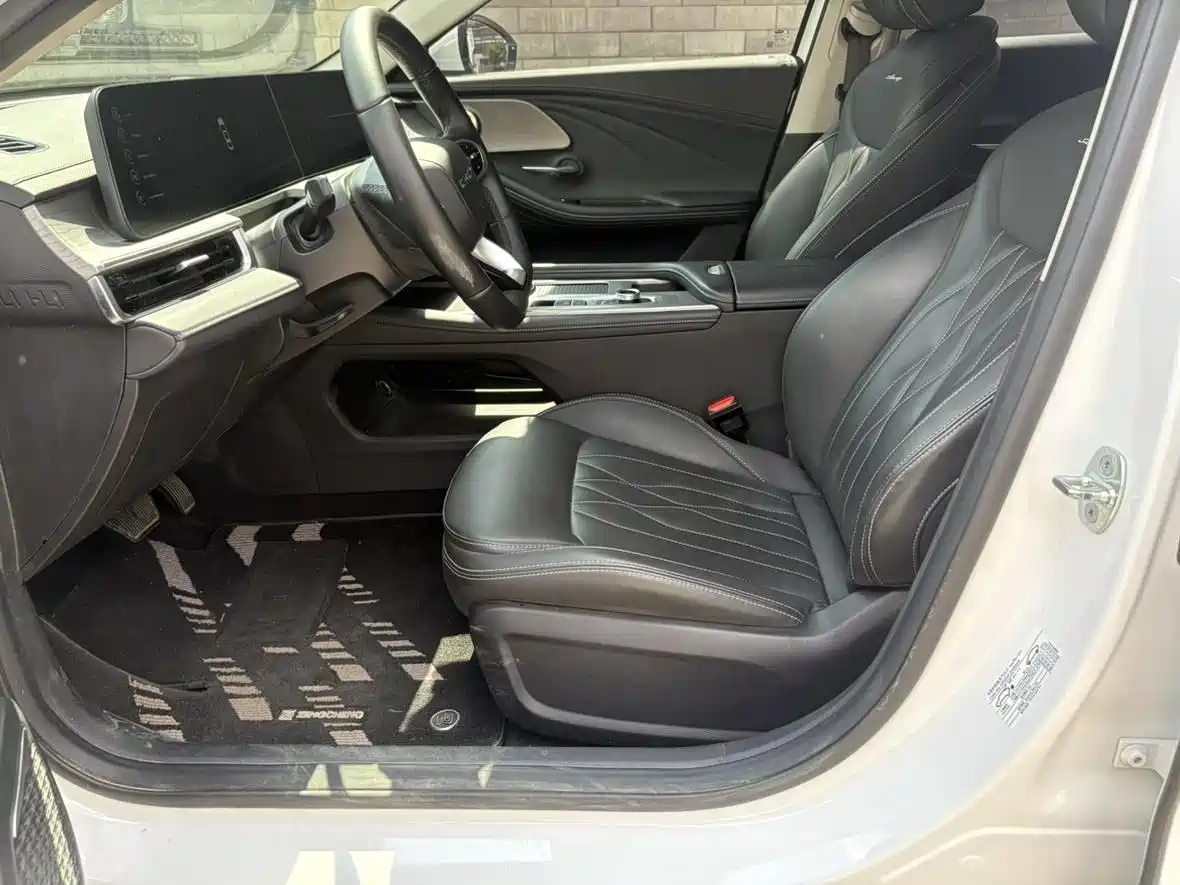 CHERY ARRIZO 8