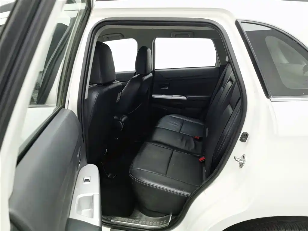 Mitsubishi ASX 2013 2.0L CVT 2WD Luxury фото 15
