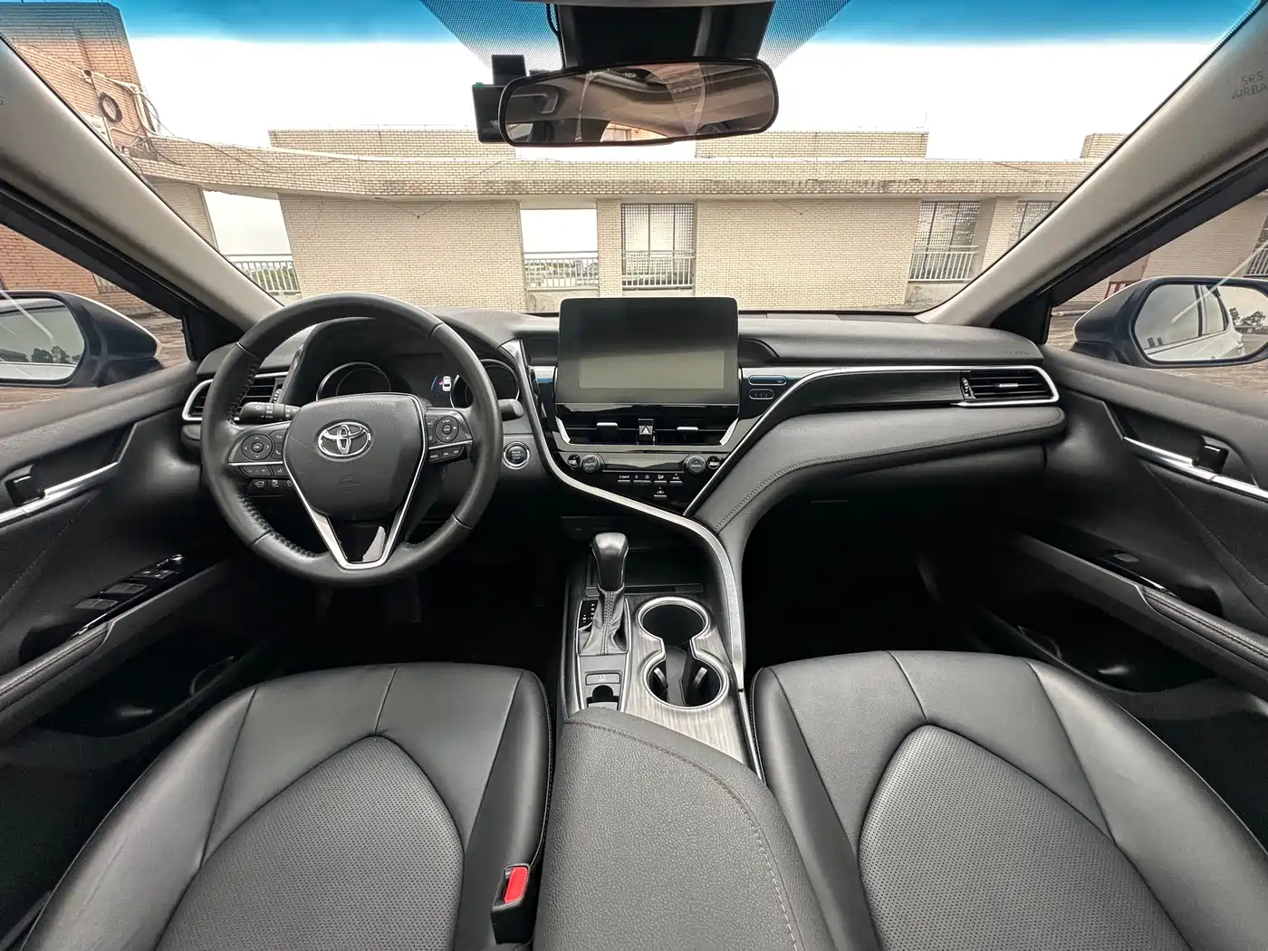 Toyota Camry 2021 2.0G Luxury Edition фото 11