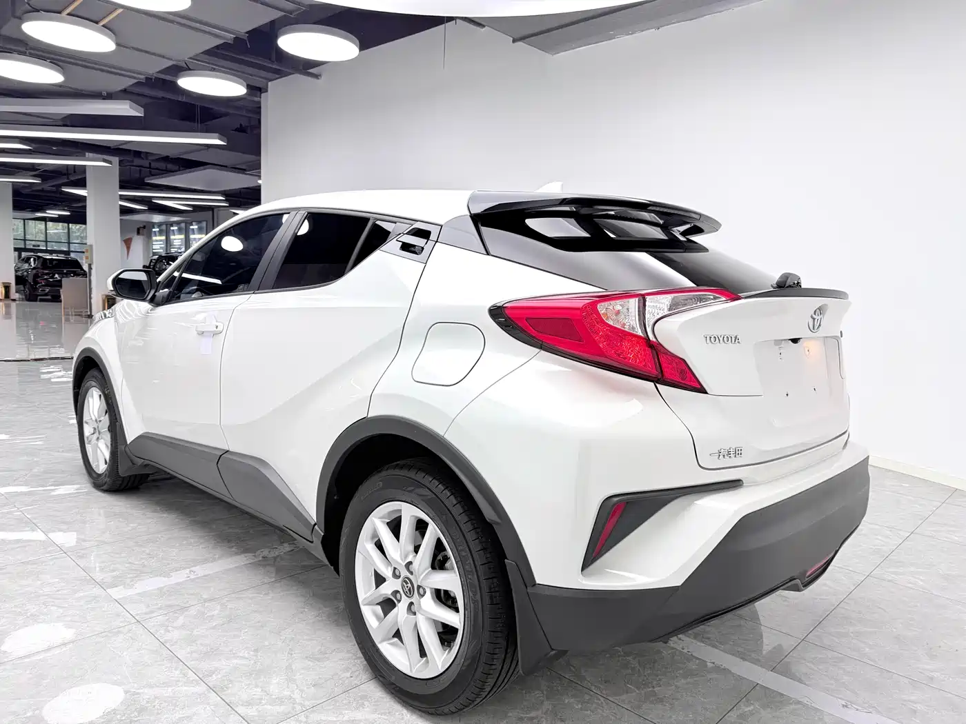 Toyota IZOA 2020 2.0L Yi Dong Edition фото 4
