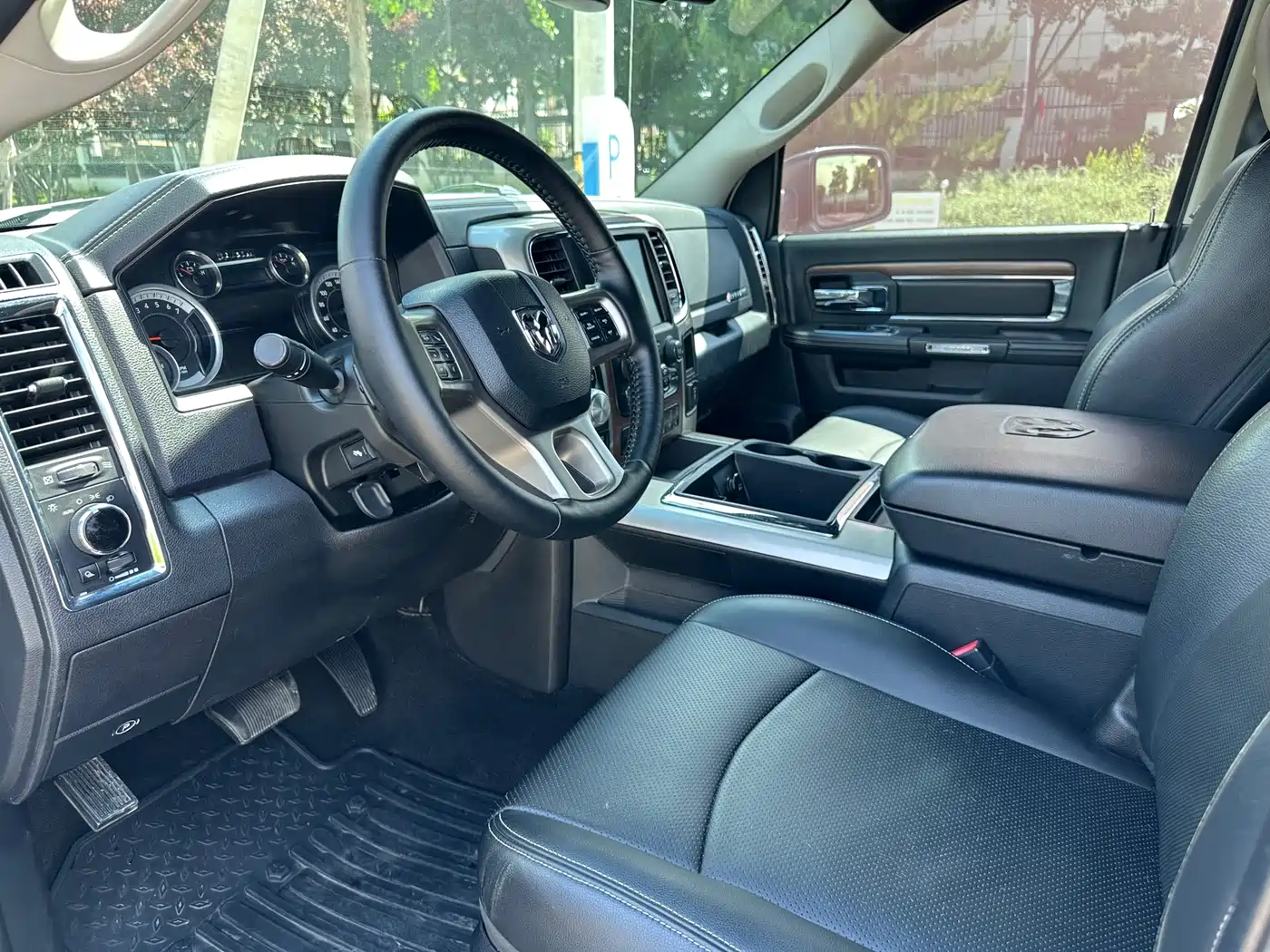 RAM Trucks 2015