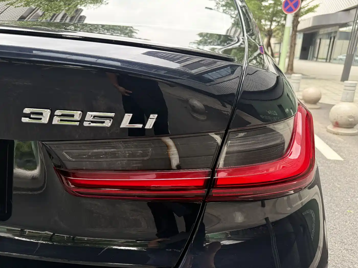 BMW 3 Series 2024 325Li M Sport Shadowline Package фото 24