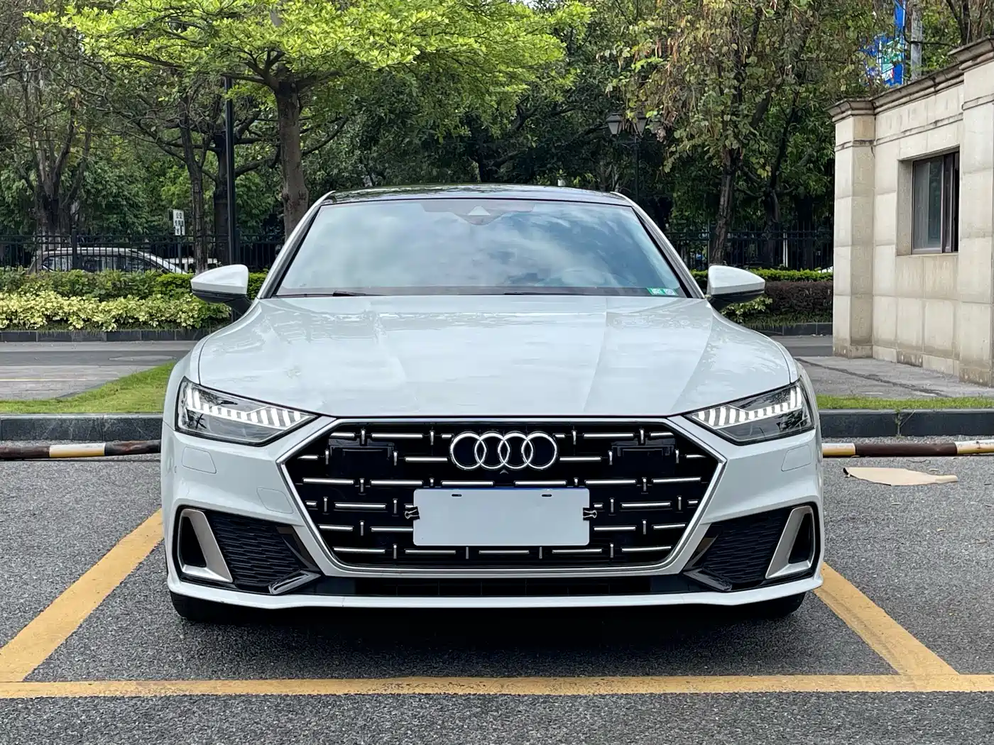 Audi A7L 2022 45 TFSI S-line Dream Builder Edition фото 2