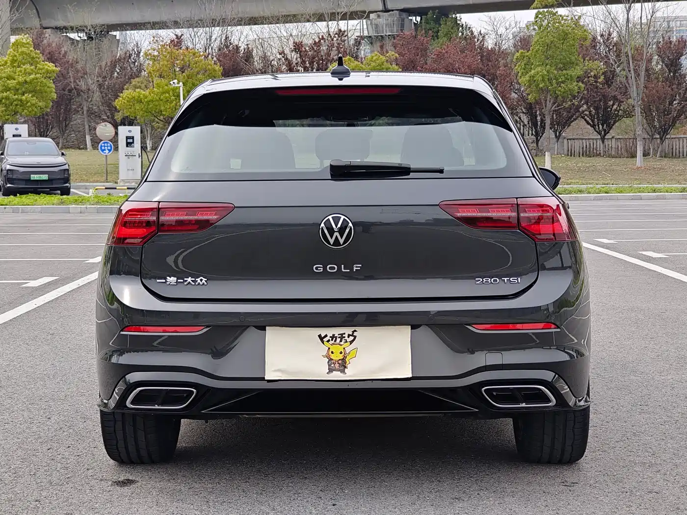 Volkswagen Golf 2023 Facelift 280TSI DSG R-Line фото 5