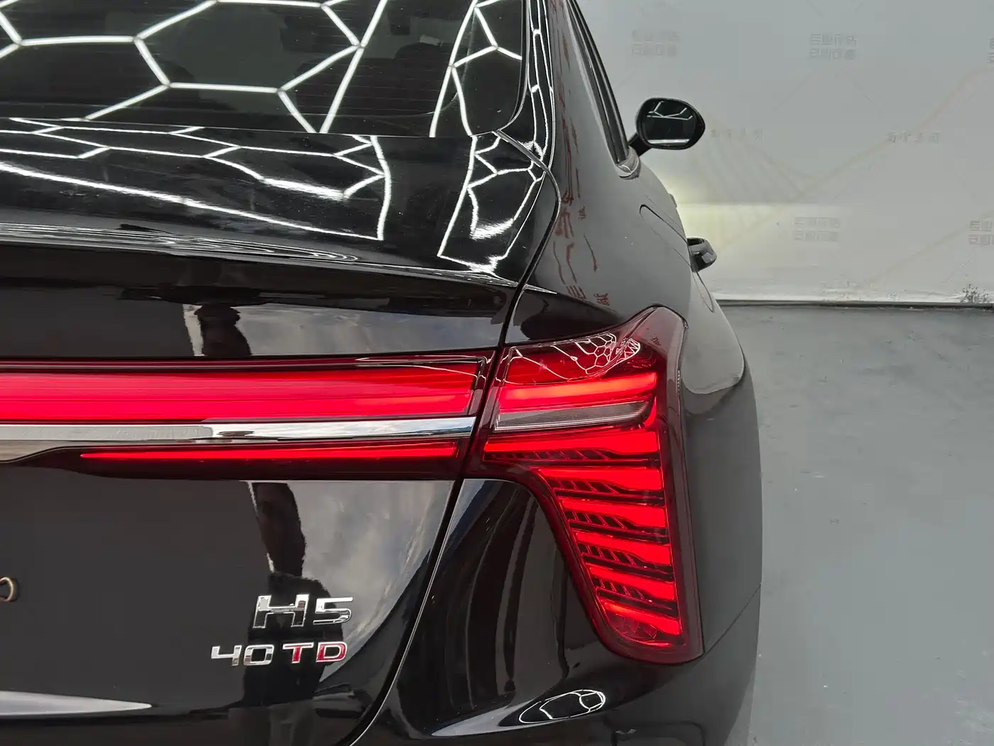 Hongqi H5 2023 2.0T Auto Smart Connect Flag Enjoy фото 16