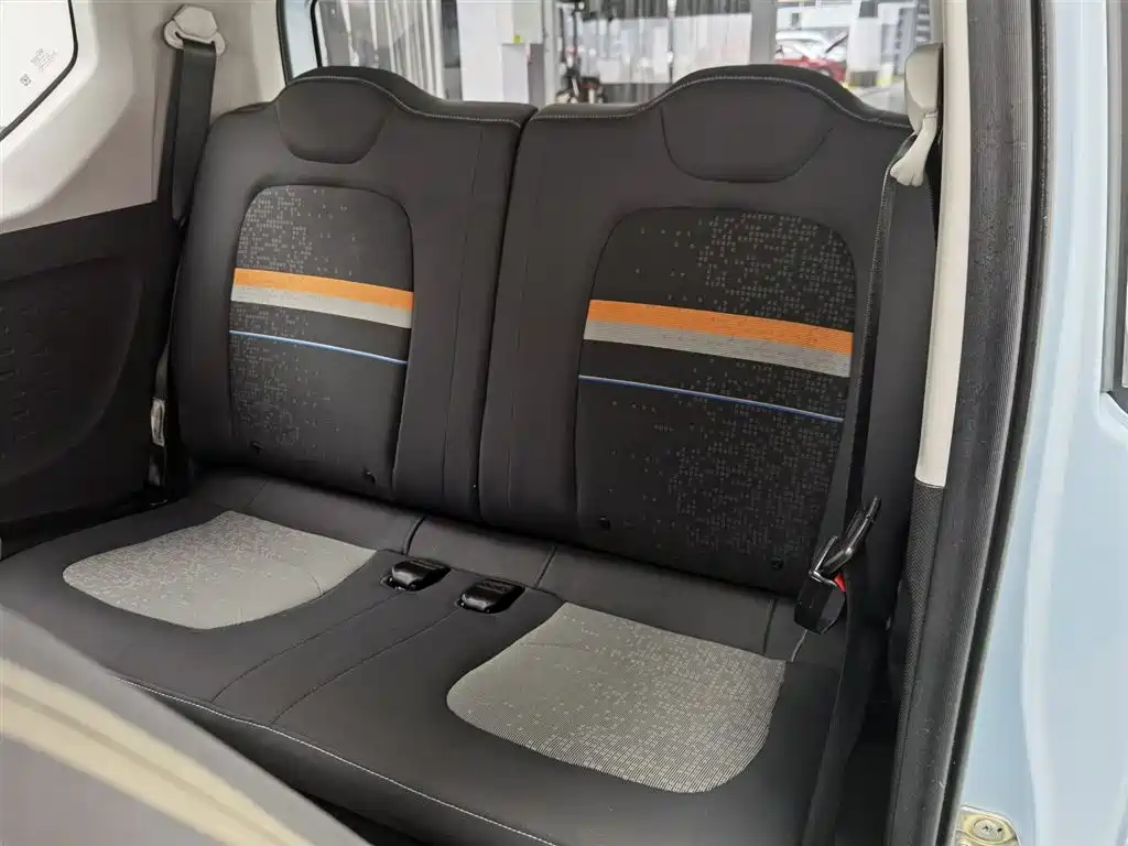 WULING AUTOMOBILE HONGGUANG MINIEV