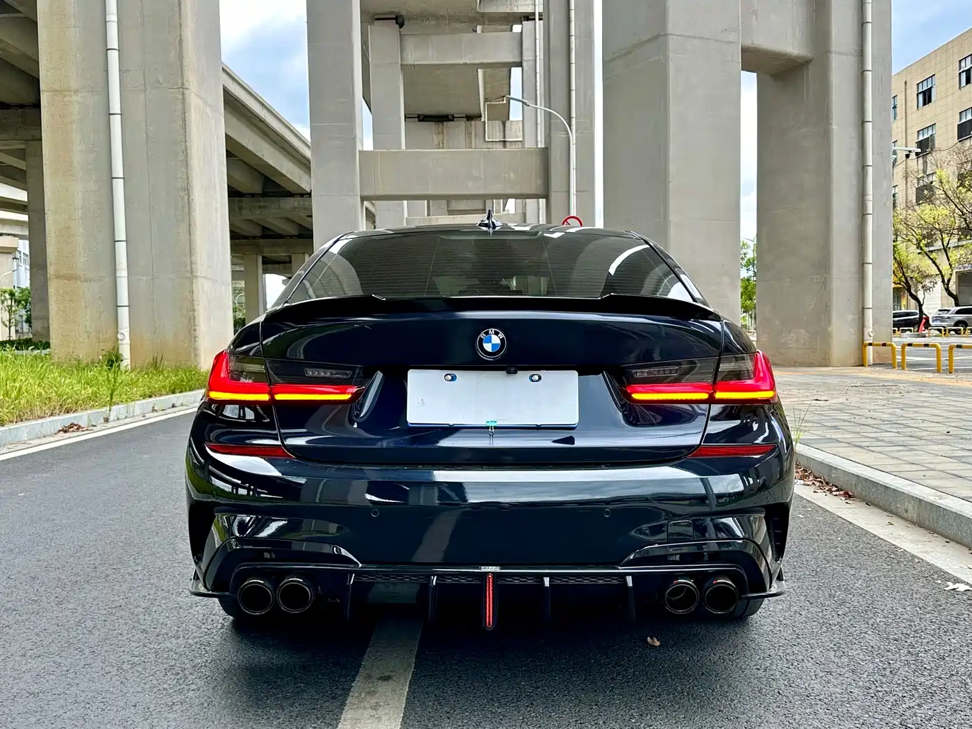 BMW 3-SERIES