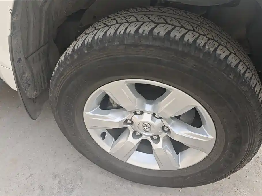 Toyota Prado 2016 2.7L Auto Standard Edition фото 6