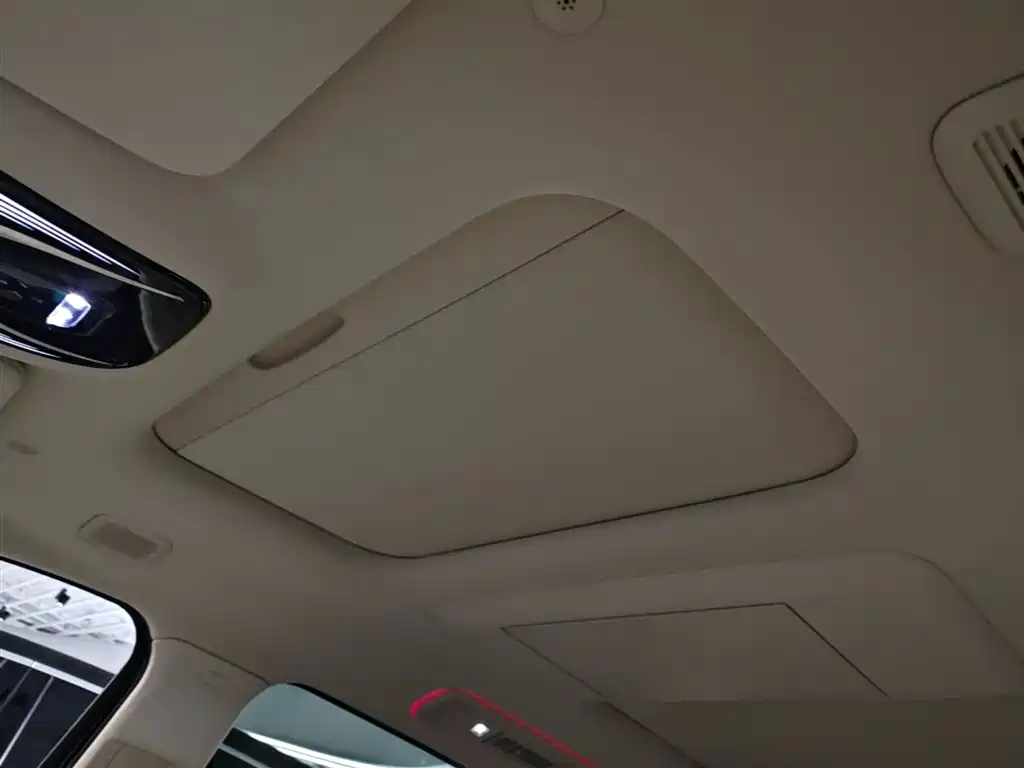 Voyah Auto Voyah Dreamer 2025 PHEV 4WD Kunpeng Premium Edition фото 18