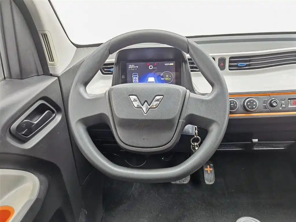 WULING AUTOMOBILE HONGGUANG MINIEV
