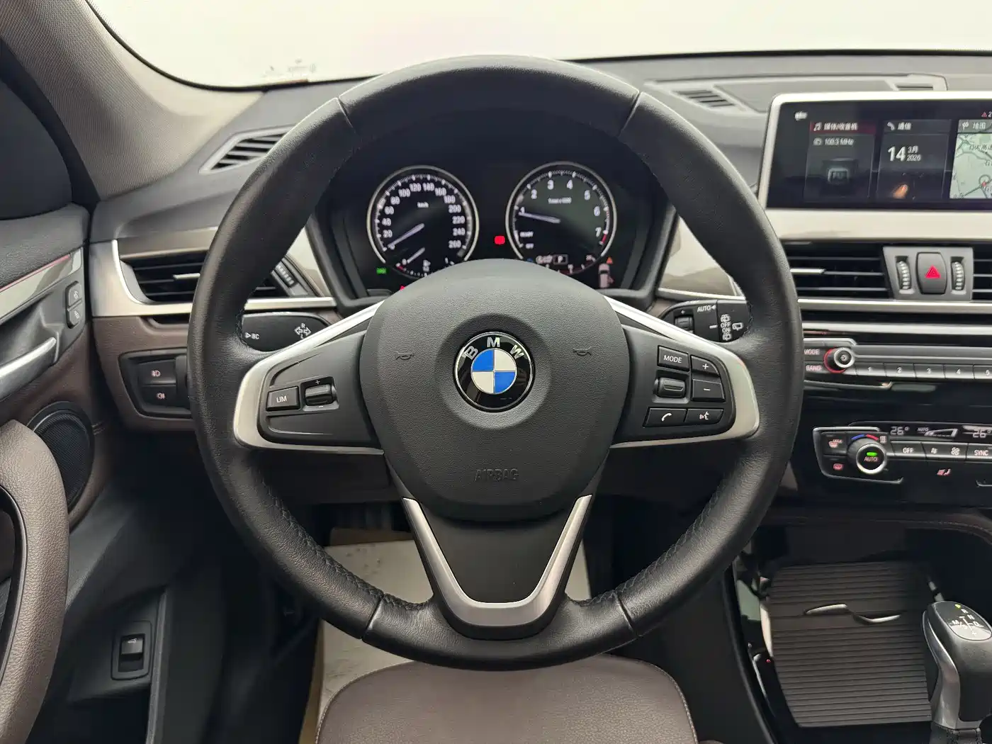 BMW X1 2019 xDrive20Li Premium Model фото 26