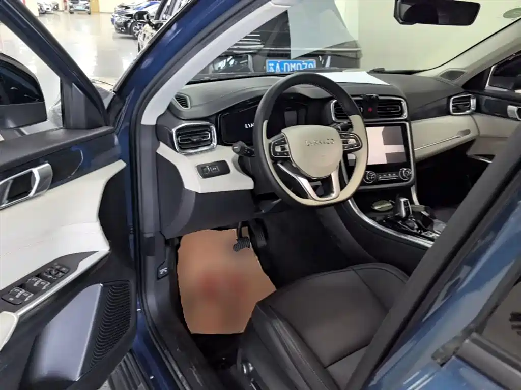 Lynk & Co 01 2017 2.0T 2WD Pro Version фото 16