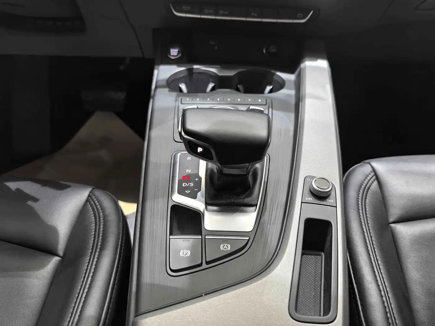 Audi A4L 2018 30th Anniversary 40 TFSI Progressive фото 6