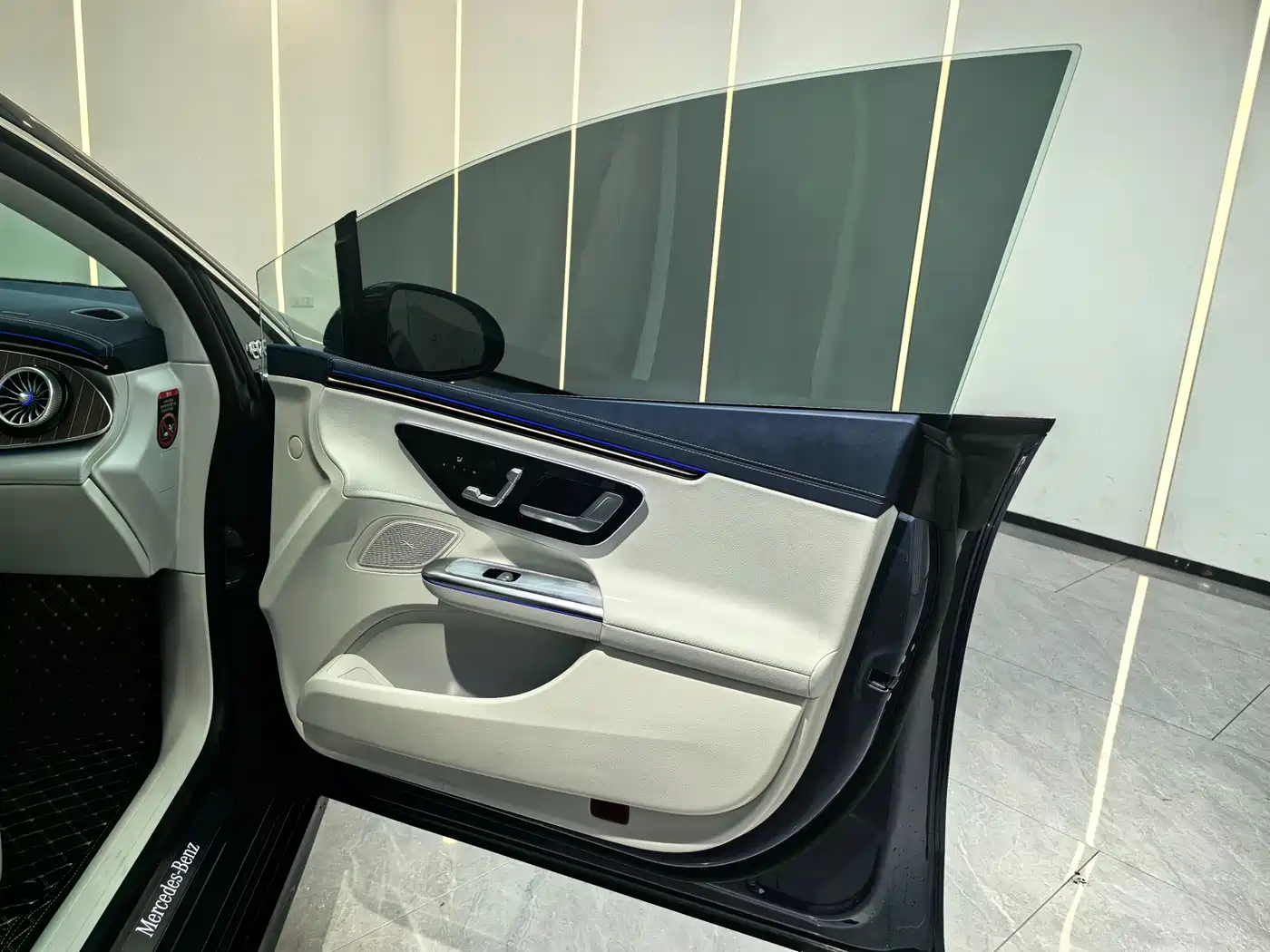 Mercedes-Benz EQE 2025 500 4MATIC Pioneer фото 12