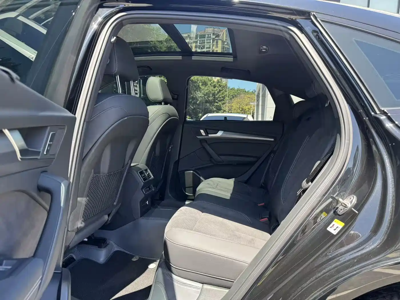 Audi Q5L Sportback 2024 40 TFSI Luxury Version фото 7