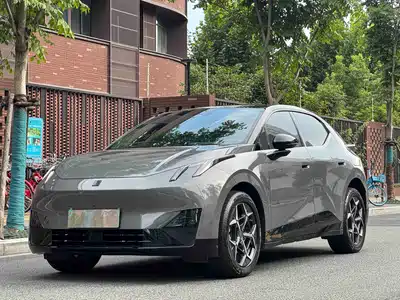 Lynk & Co Z20