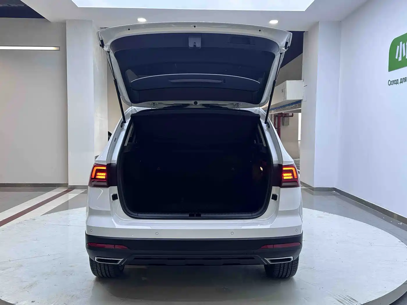 VOLKSWAGEN T-ROC EXPLORING SONGS