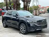 Фото 3 - Volkswagen Touareg