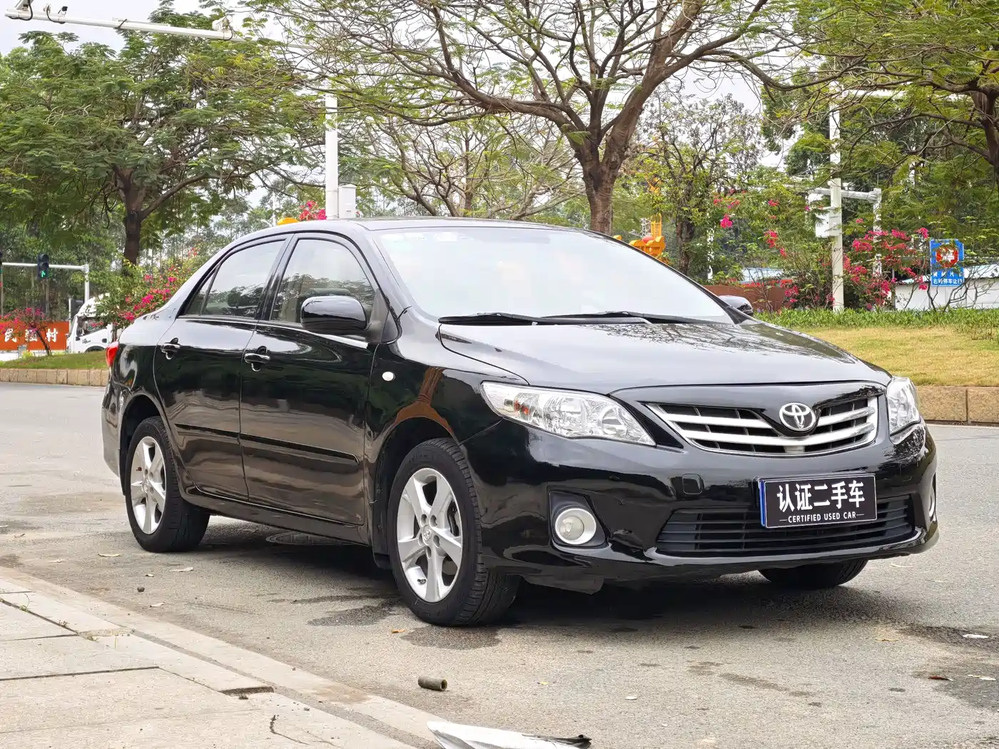 Toyota Corolla 2011 1.8L CVT GL-i фото 3