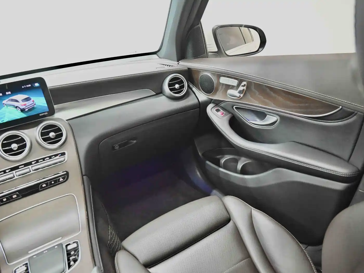 Mercedes-Benz GLC 2020 GLC 260 L 4MATIC Luxury фото 18