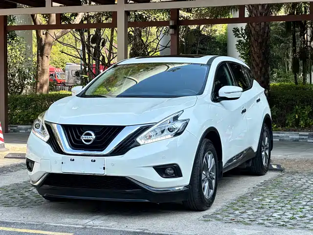 NISSAN LOULAN