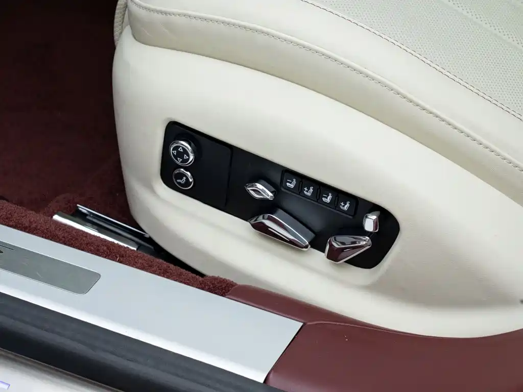 Bentley Flying Spur 2024 2024 V8 Edition 8