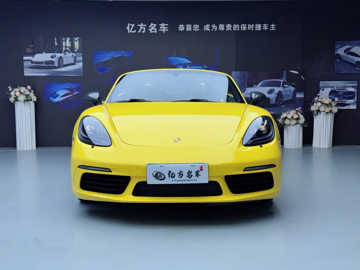 Porsche 718 2019 Boxster T 2.0T фото 2