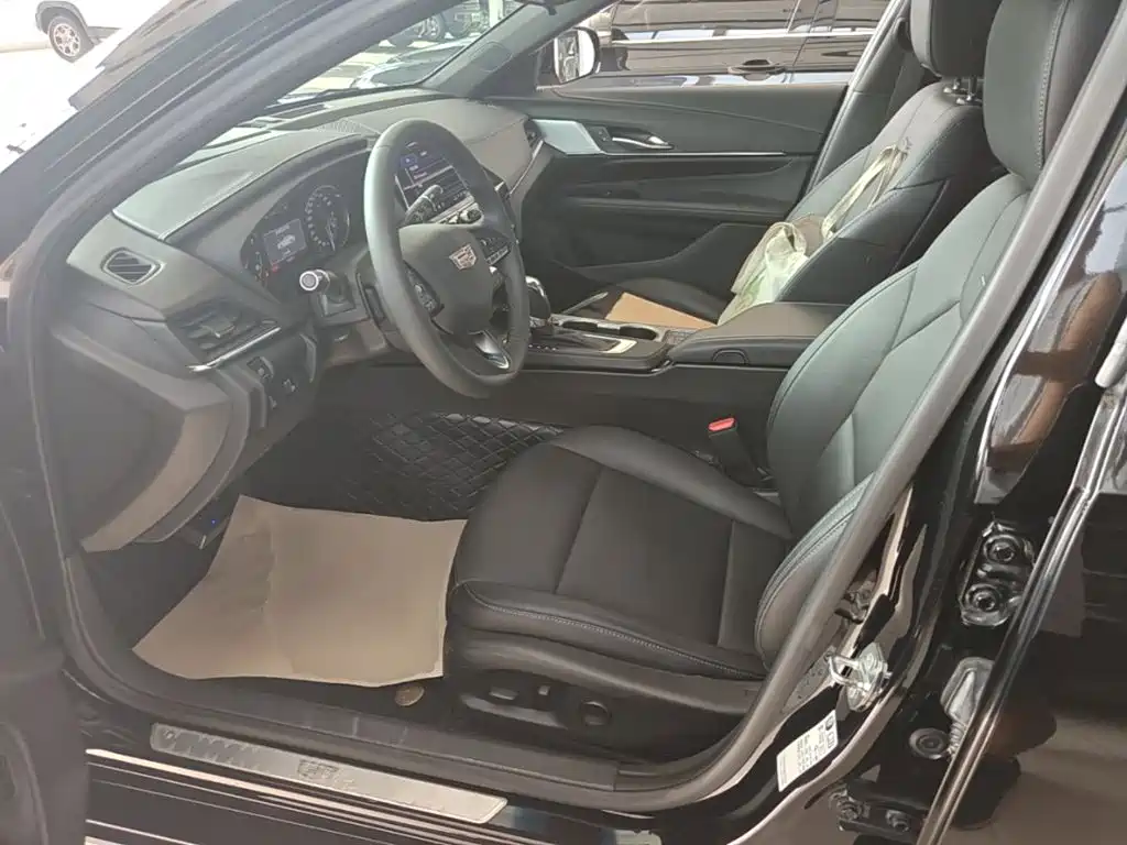 Cadillac CT4 2023 2023 28T Luxury Model