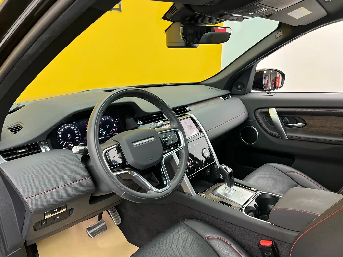 LAND ROVER DISCOVER SPORTS