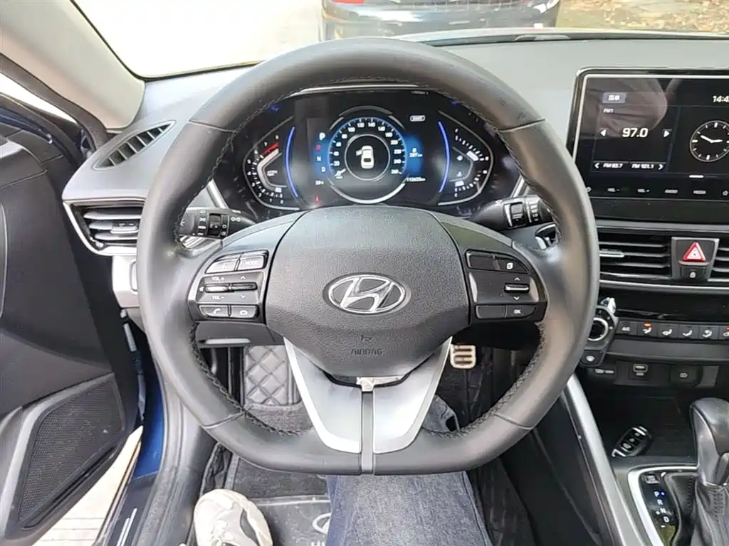 Hyundai Fista 2019 280TGDi Sport Edition China VI фото 11