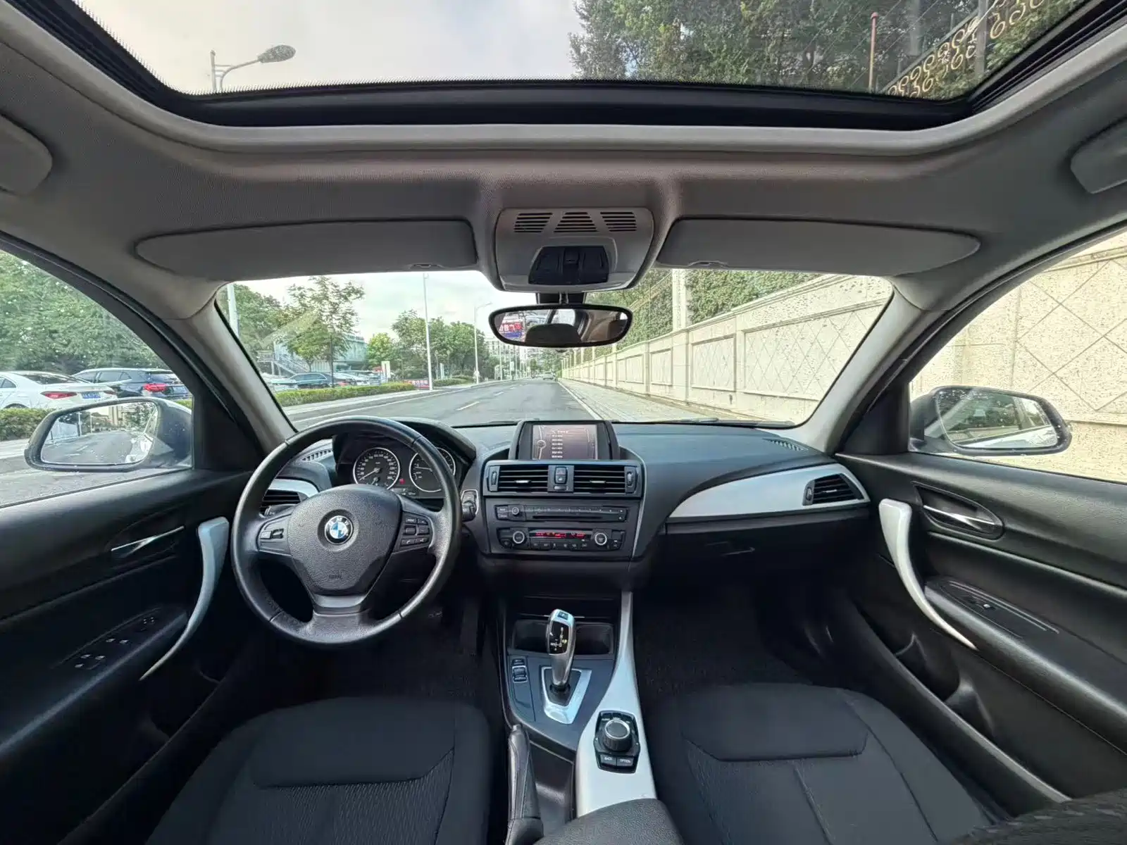 صورة 8 - BMW 1 Series (Import)