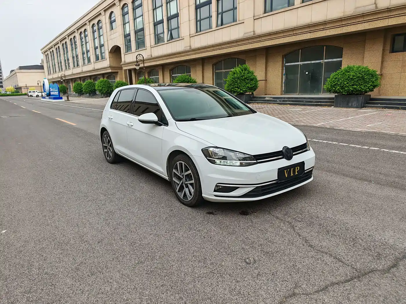 Volkswagen Golf 2020 Beloved Edition 280TSI DSG Comfort фото 4