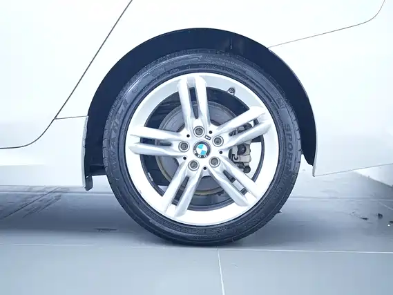BMW 1 Series 2019 118i M Sport Package фото 16