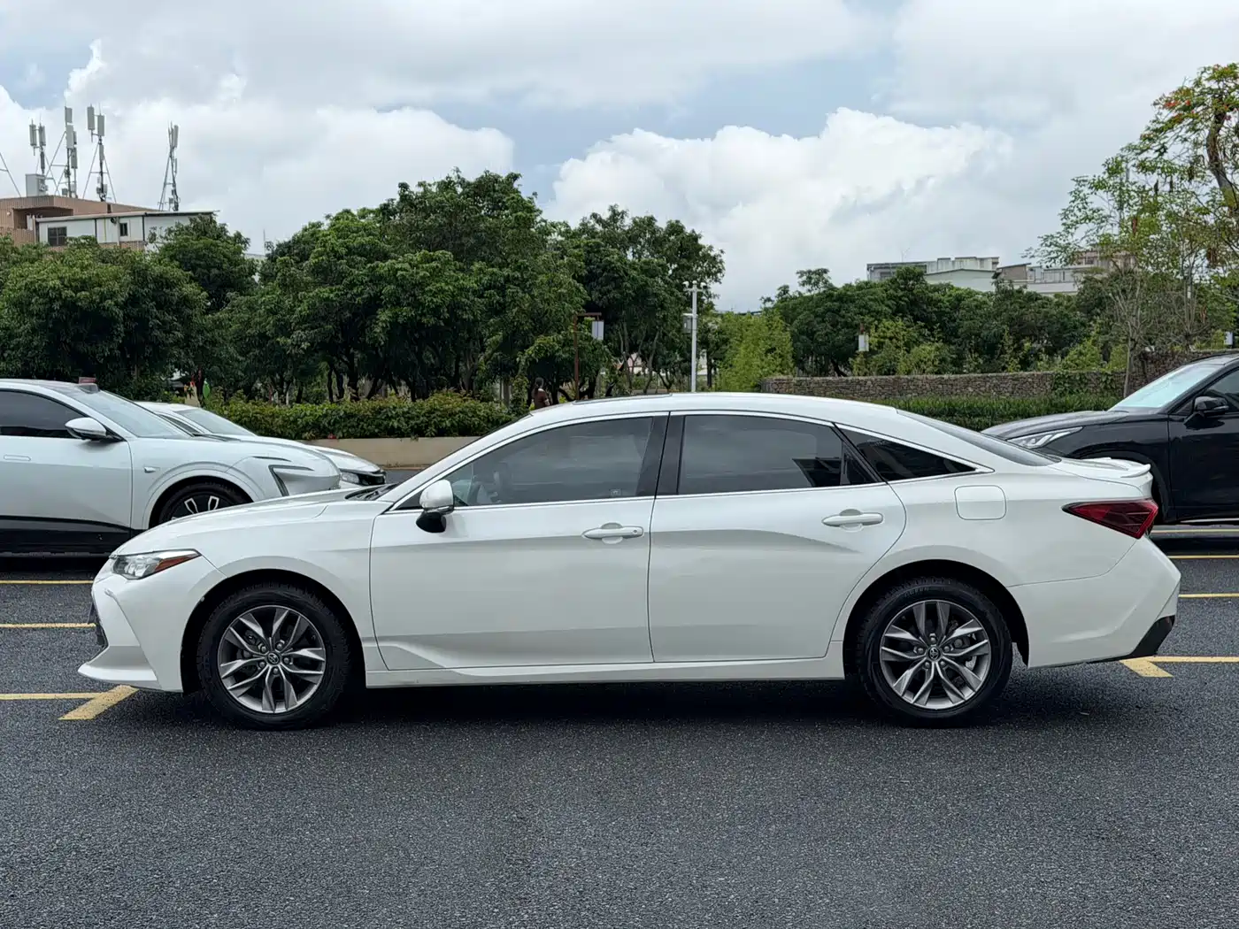 Toyota Avalon 2019 2.5L Progressive Edition China V фото 4