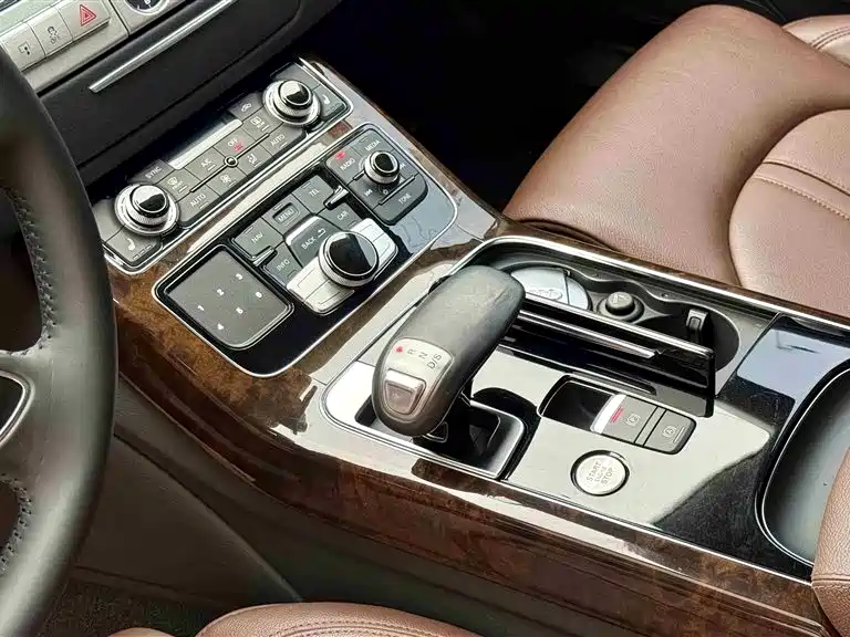 Audi A8 2013 A8L 45 TFSI quattro Comfort фото 10