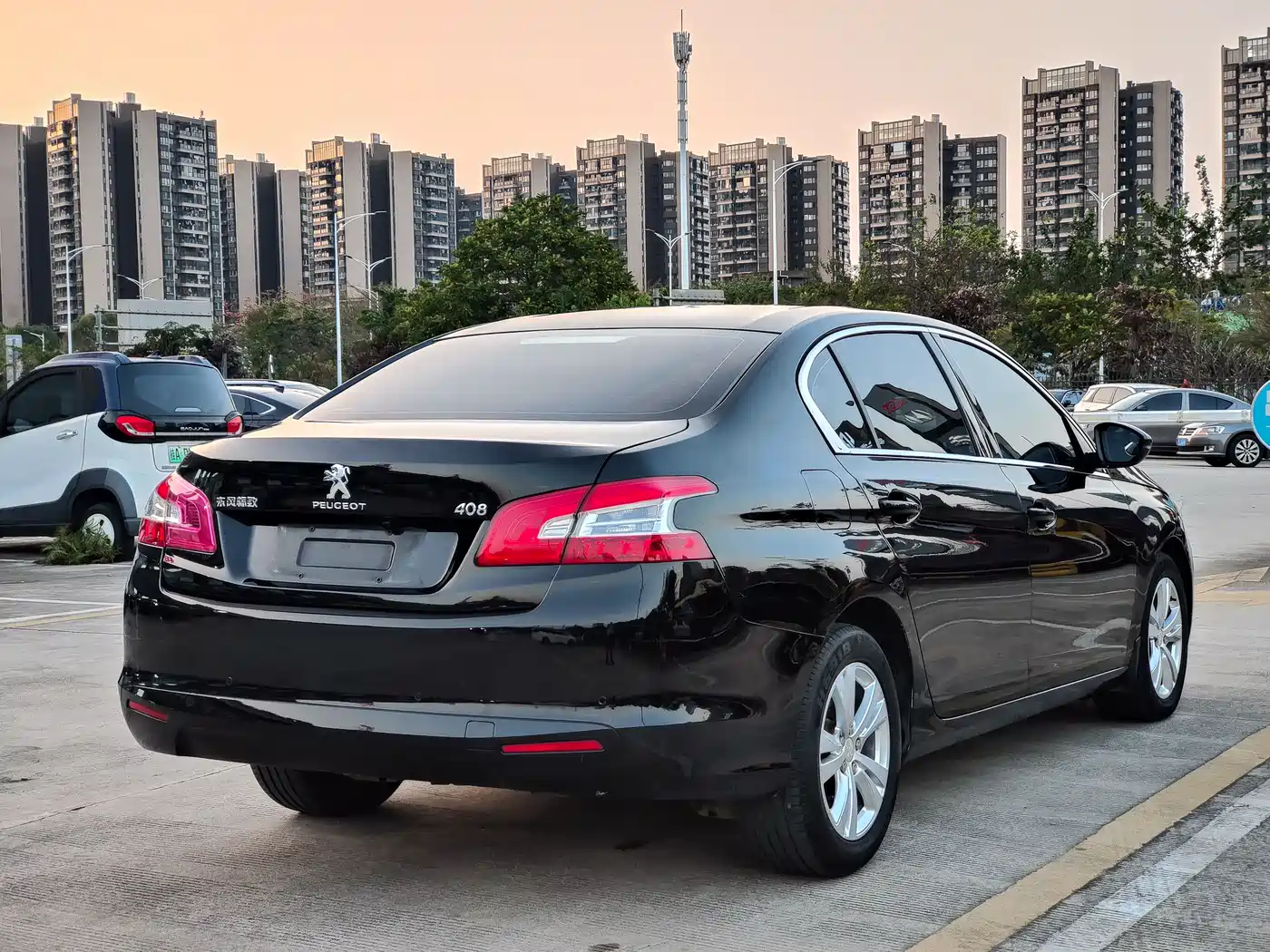 Peugeot 408 2014 1.8L Automatic Leading Edition фото 7